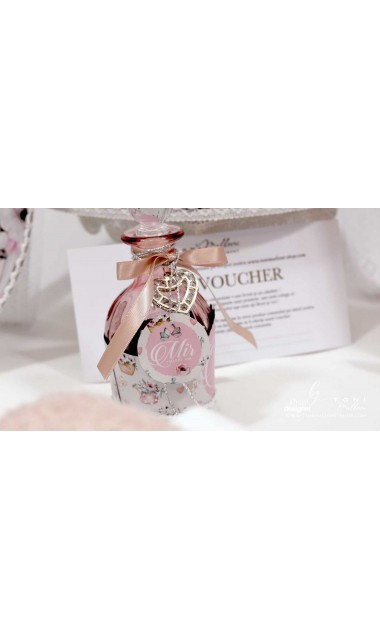 Trusou cu fluturi si flori ideal pentru un botez primavara Pink Spring 16